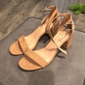 NWT Michaela pumps size 8 taupe a new day 2.5”